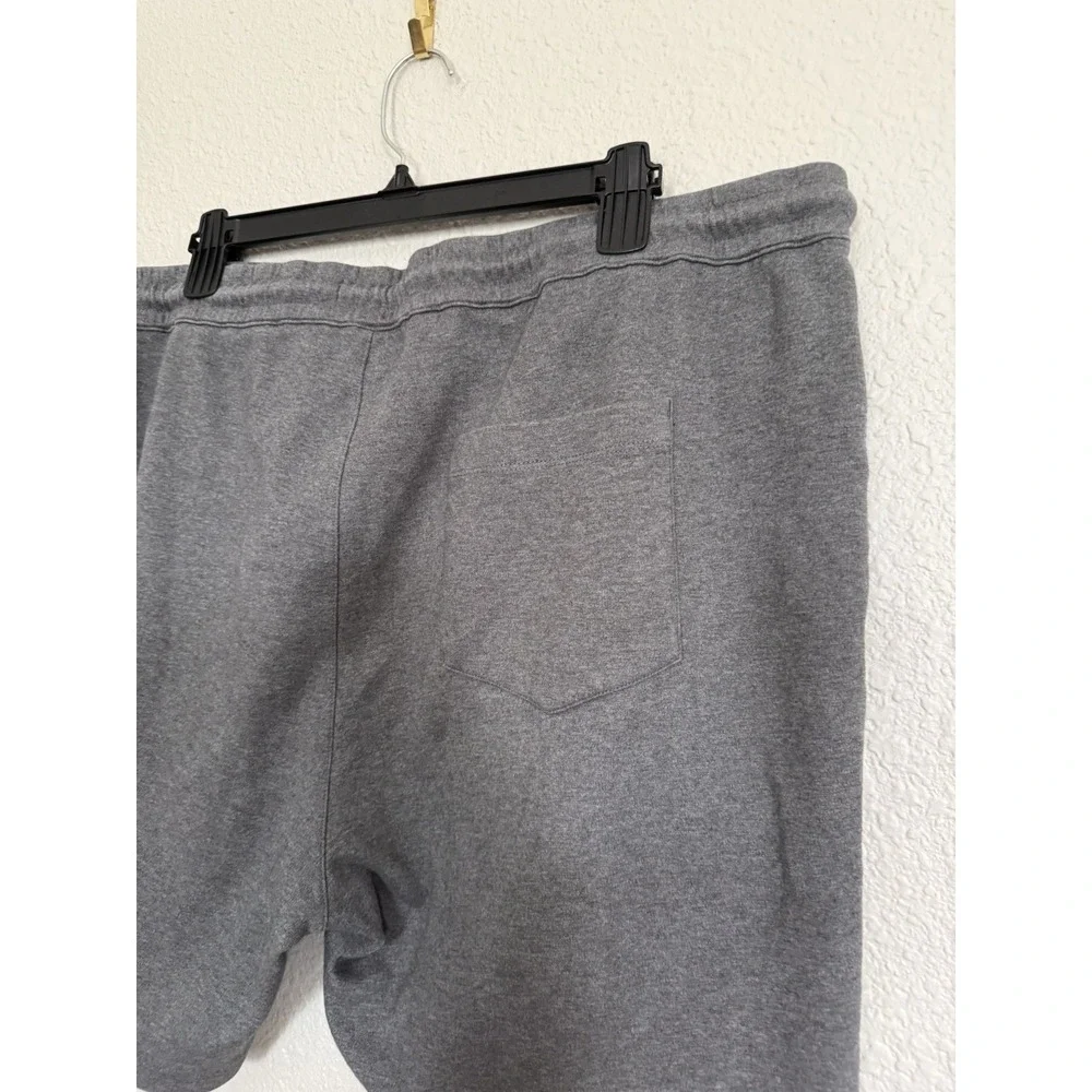 Boden Men's Gray Drawstring Sweat Shorts Zipper Size XL